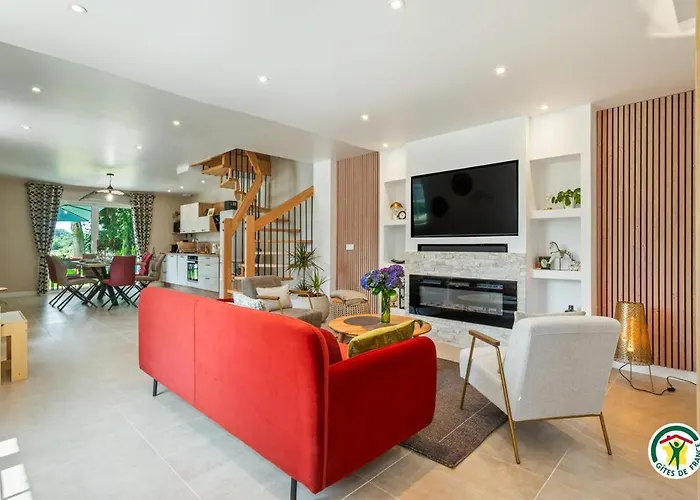 Holiday home Gite Gites De France - Le Chant Des Oiseaux *